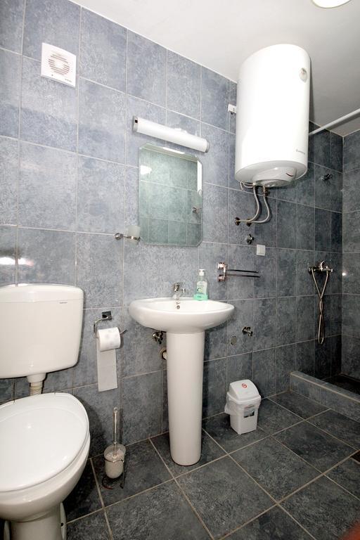 Apartments Pavlovic Petrovac Bagian luar foto