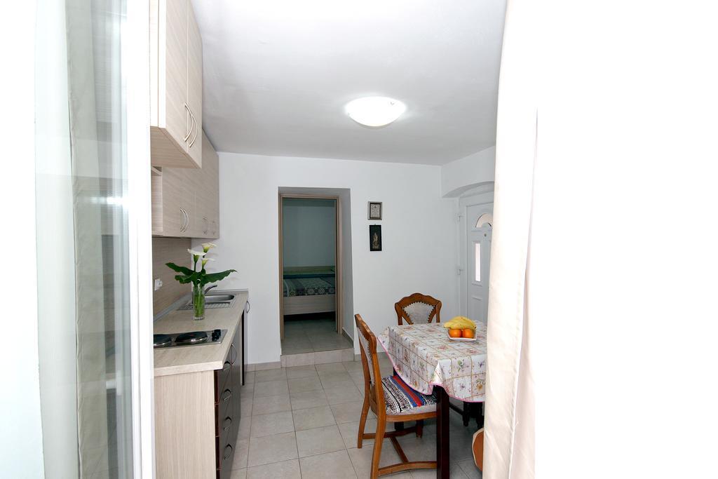 Apartments Pavlovic Petrovac Bagian luar foto