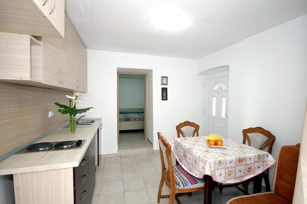 Apartments Pavlovic Petrovac Bagian luar foto
