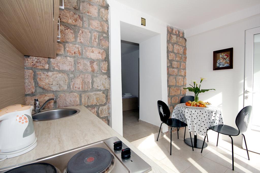 Apartments Pavlovic Petrovac Bagian luar foto